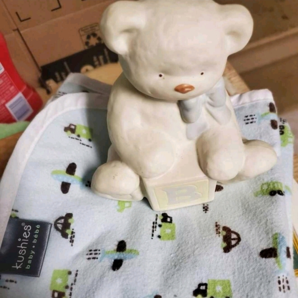 Bear bank & kushies change pad